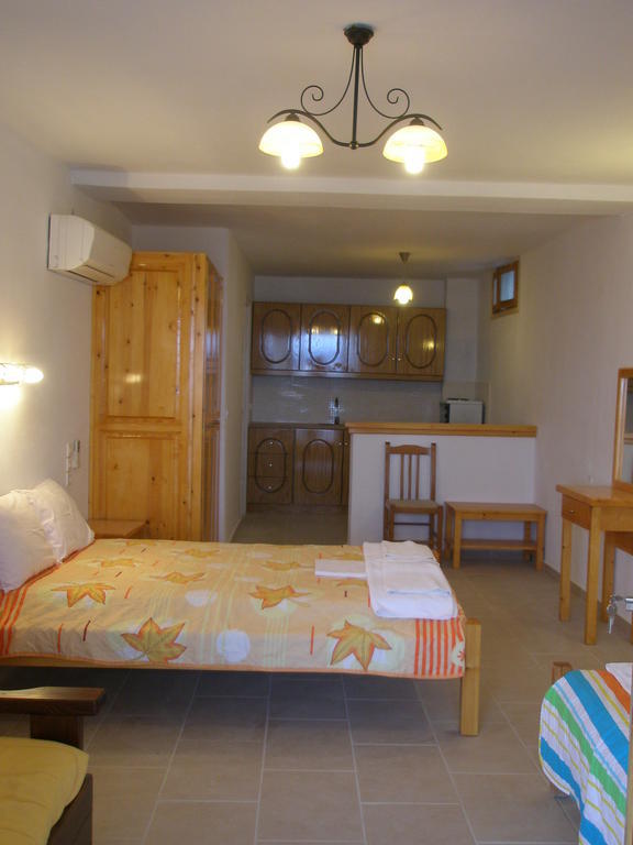 Villa Zaharo&Lilian Apartments Troulos Esterno foto